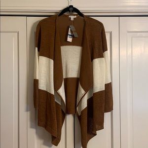 Light weight sweater